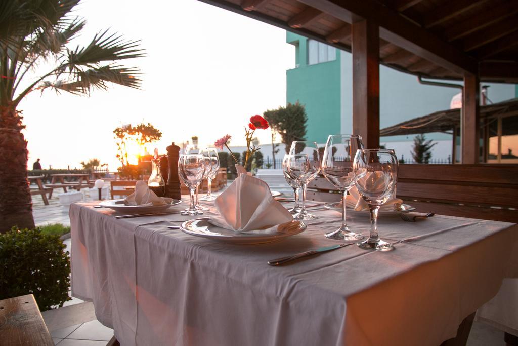 Vila Verde Beach Hotel Durres Ngoại thất bức ảnh