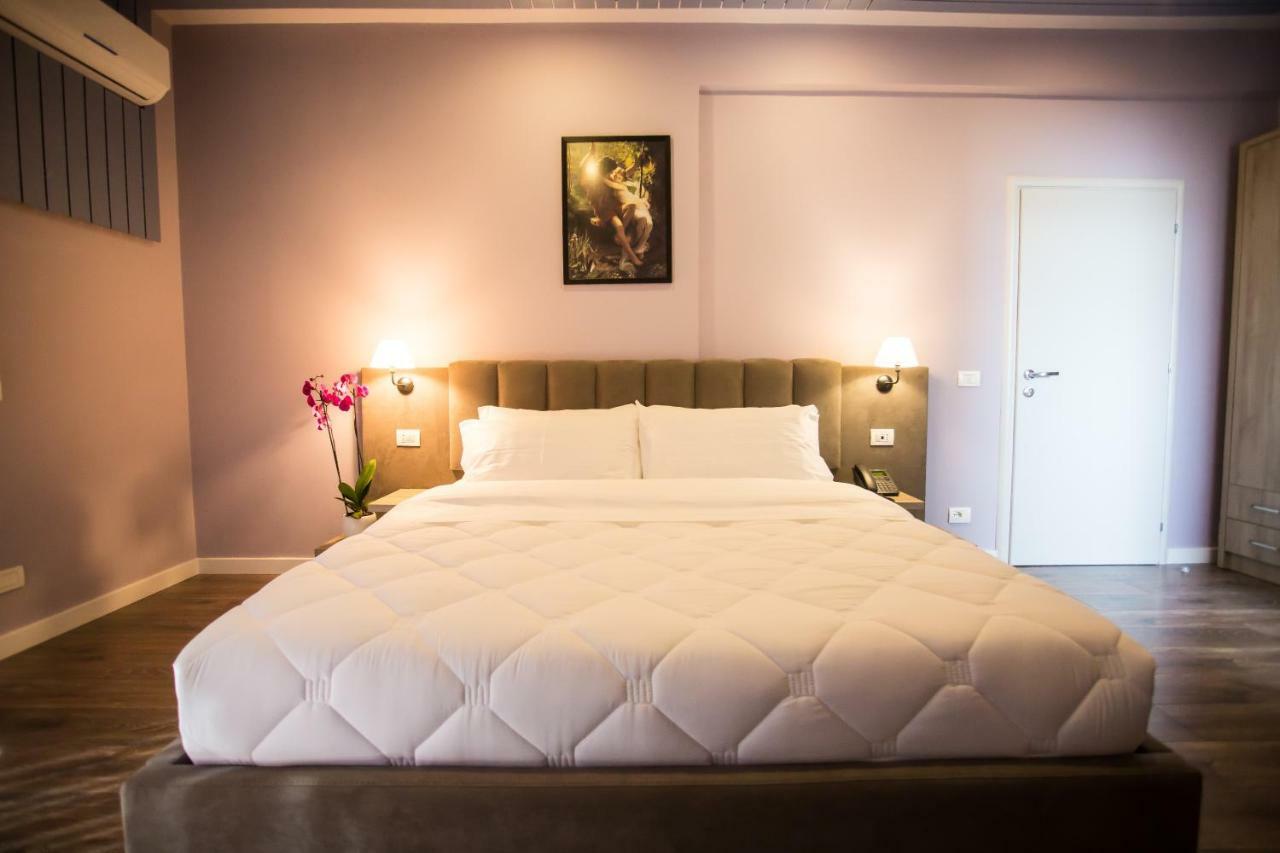 Vila Verde Beach Hotel Durres Ngoại thất bức ảnh