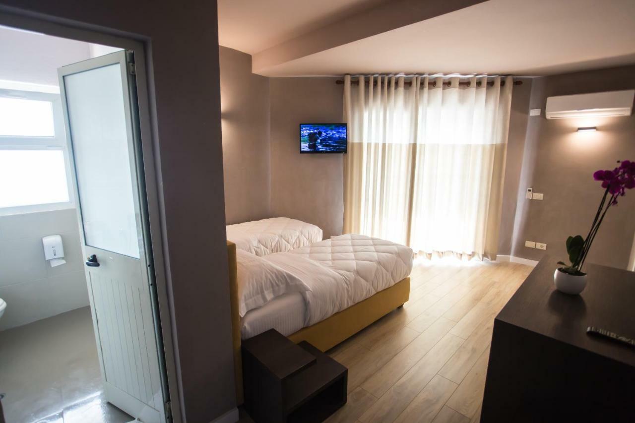 Vila Verde Beach Hotel Durres Ngoại thất bức ảnh