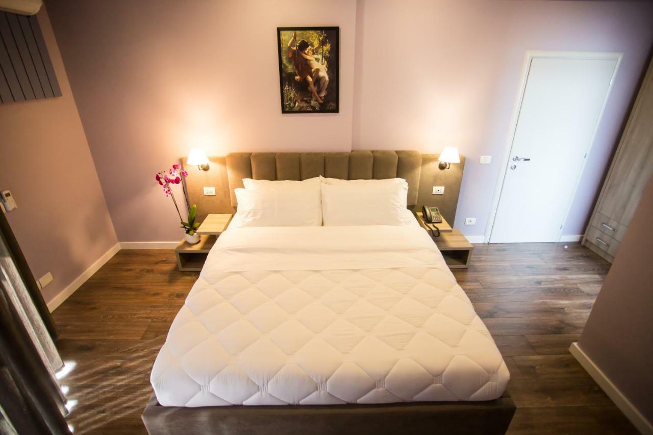 Vila Verde Beach Hotel Durres Ngoại thất bức ảnh