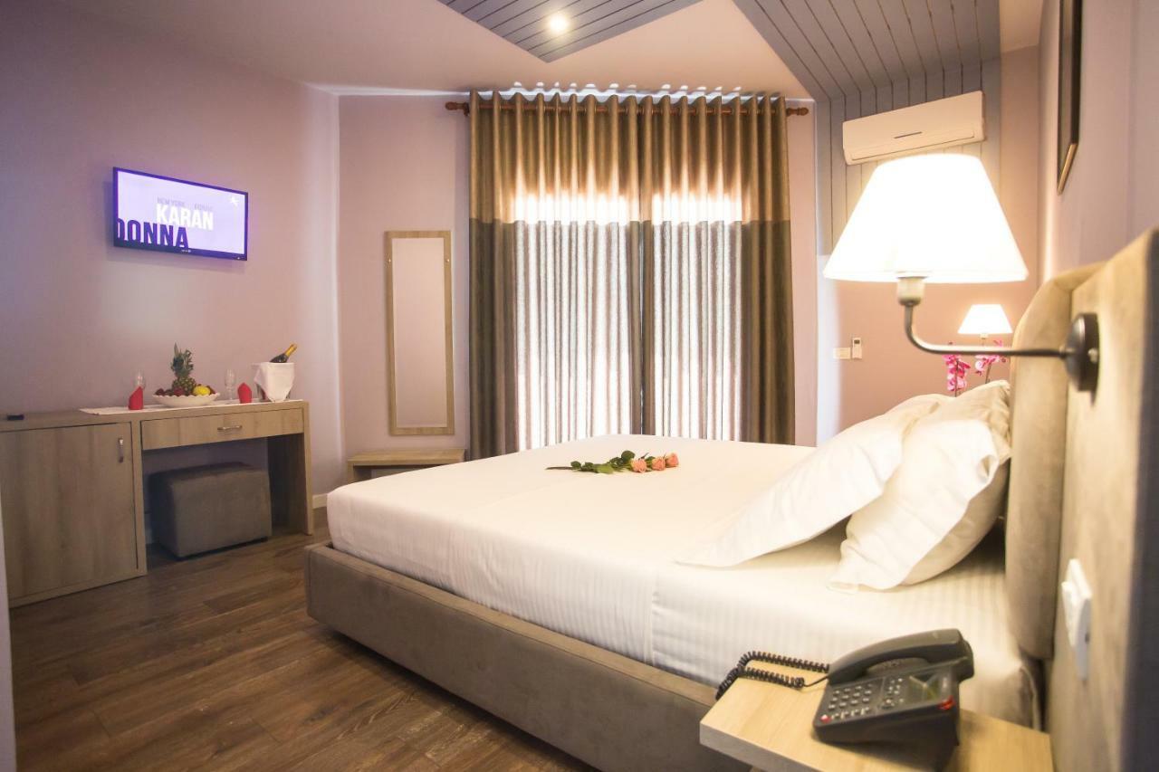 Vila Verde Beach Hotel Durres Ngoại thất bức ảnh