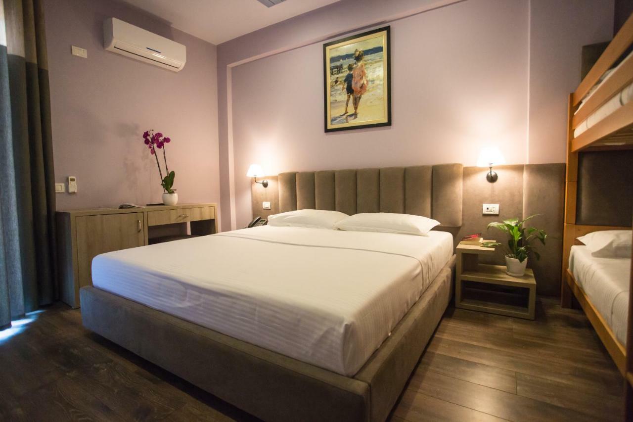 Vila Verde Beach Hotel Durres Ngoại thất bức ảnh