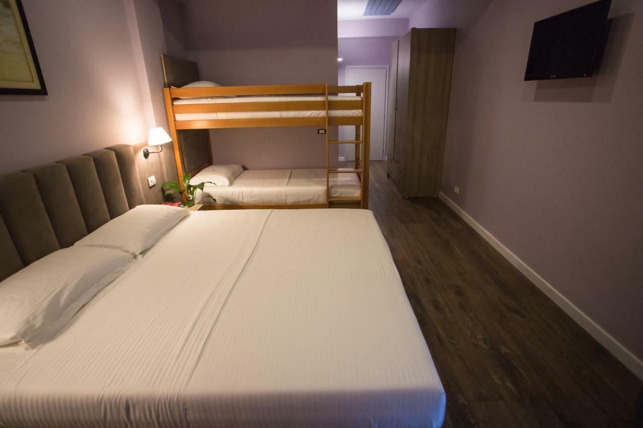 Vila Verde Beach Hotel Durres Ngoại thất bức ảnh