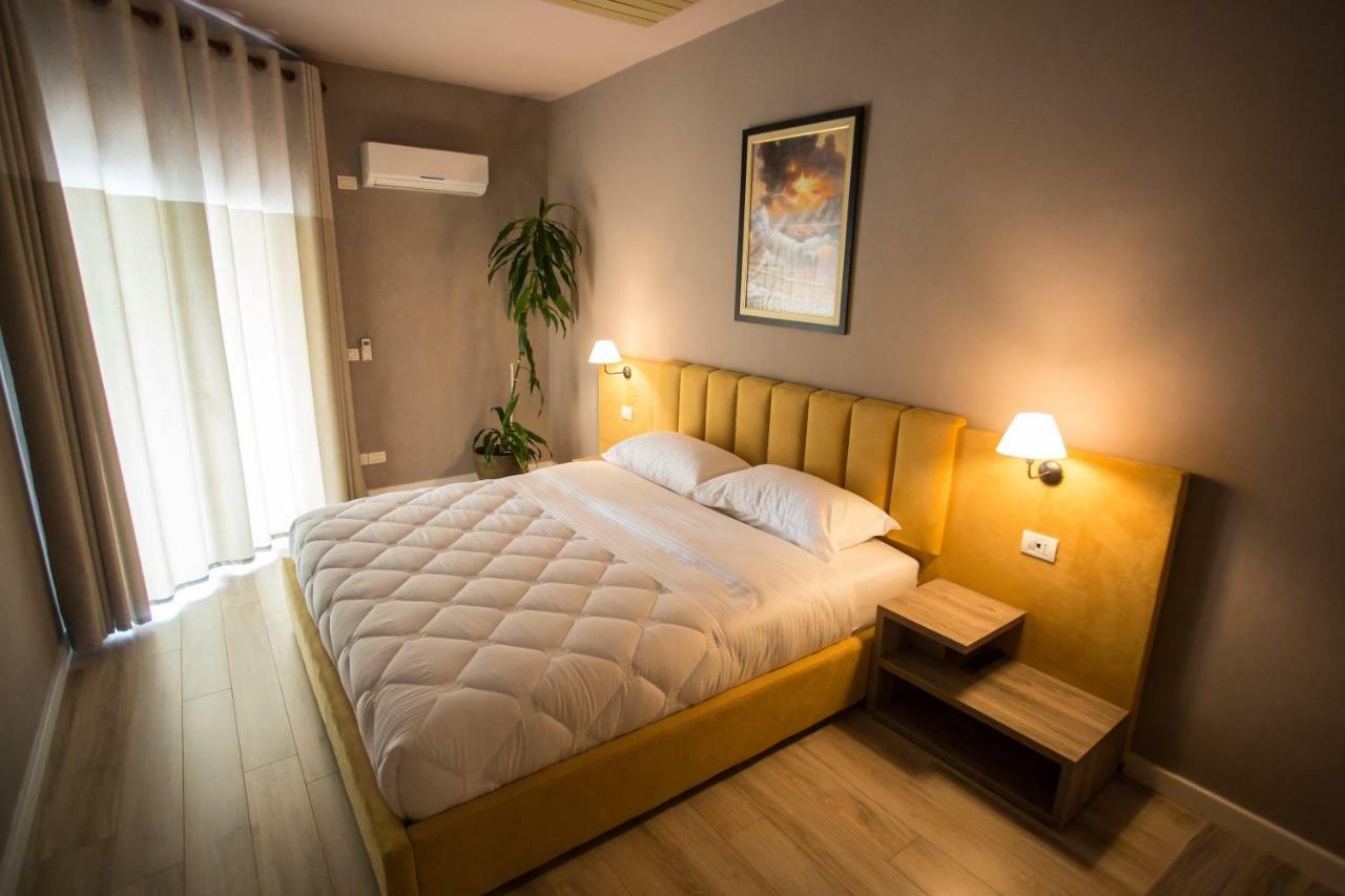 Vila Verde Beach Hotel Durres Ngoại thất bức ảnh