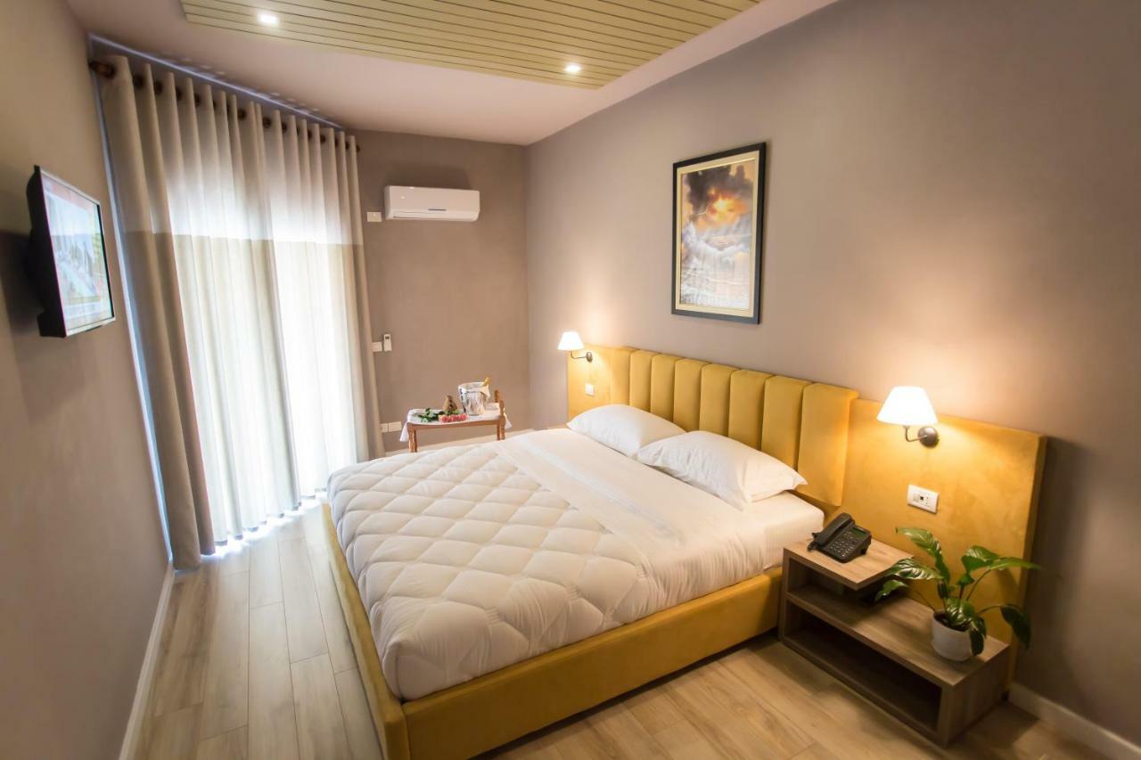 Vila Verde Beach Hotel Durres Ngoại thất bức ảnh