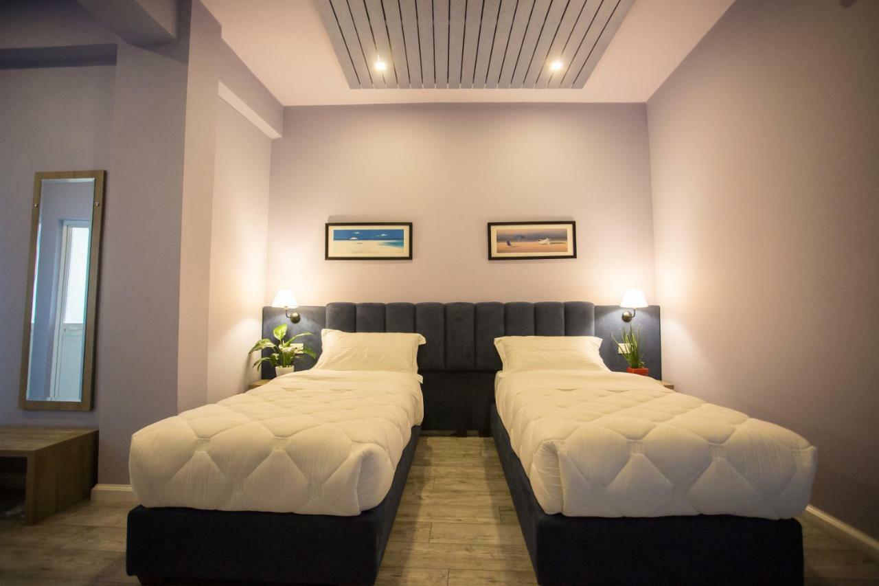 Vila Verde Beach Hotel Durres Ngoại thất bức ảnh